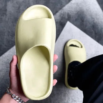 Летние мужские тапочки 2024 Новые женские домашние тапочки для ванной комнаты, нескользящие пляжные тапочки для пары, роскошные сандалии Yeezy Slipper
